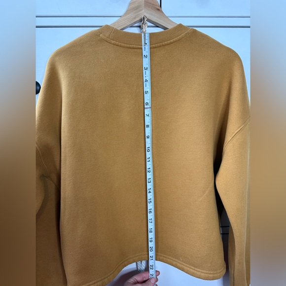 Vuori Restore Sweatshirt Women XS Crewneck Pullover Cropped Draw-string hem gold - Picture 11 of 16